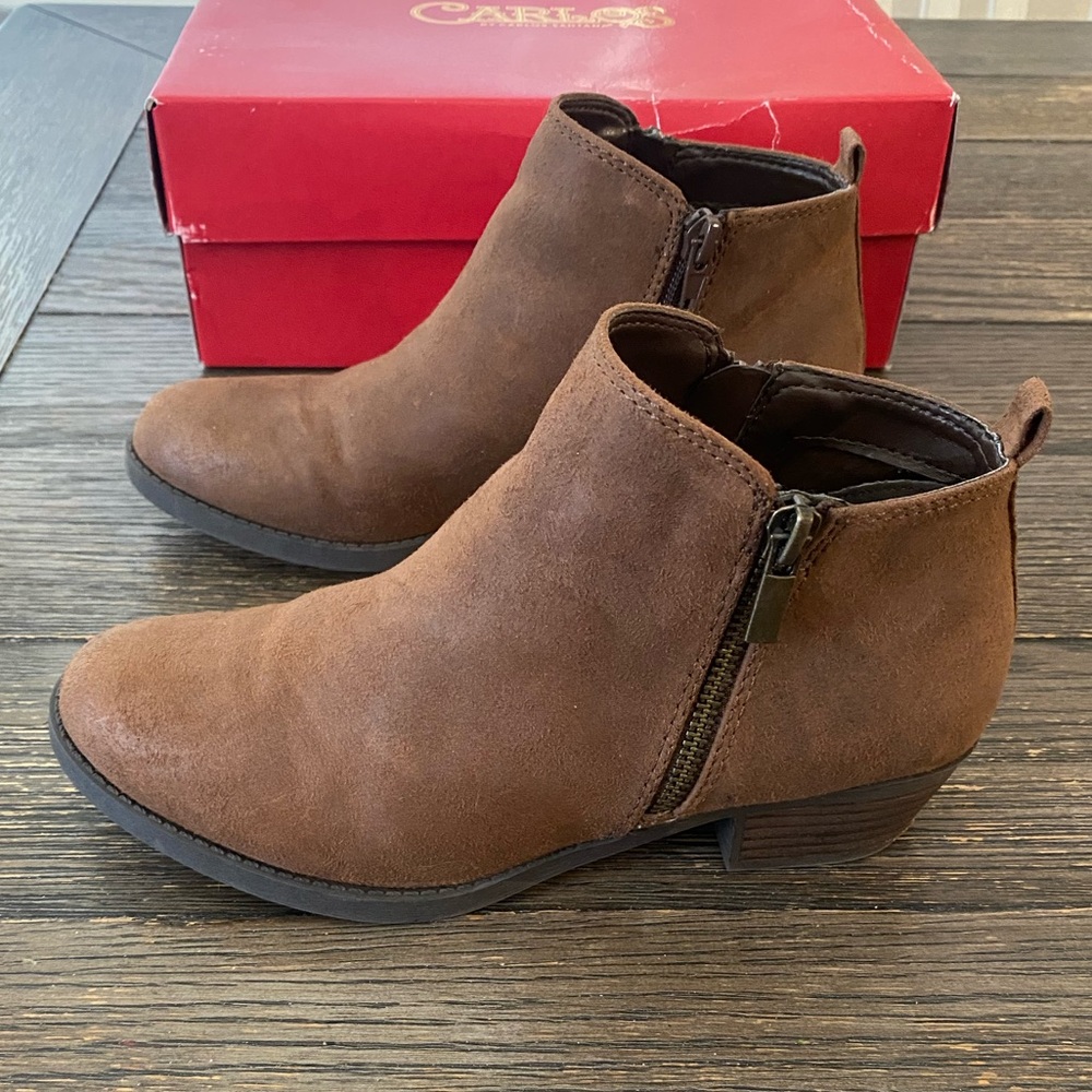 Carlos Santana Ankle Bootie Brie Zip W 6.5 Brown Cognac Faux Suede w Box Boots